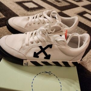 Off-White White and Black Sneakers